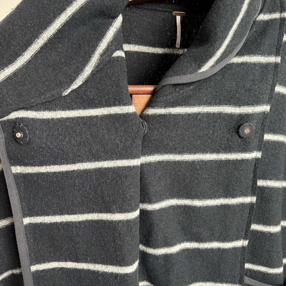 Free People Wool-Blend Striped Cape Coat – Black/Grey – XS (Oversized, Fits S–M) - Picture 10 of 16